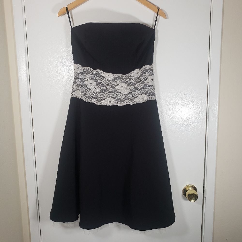 Ruby Fox 90s y2k Black Strapless Prom Style Fit and Flare A Line Dress Size 7